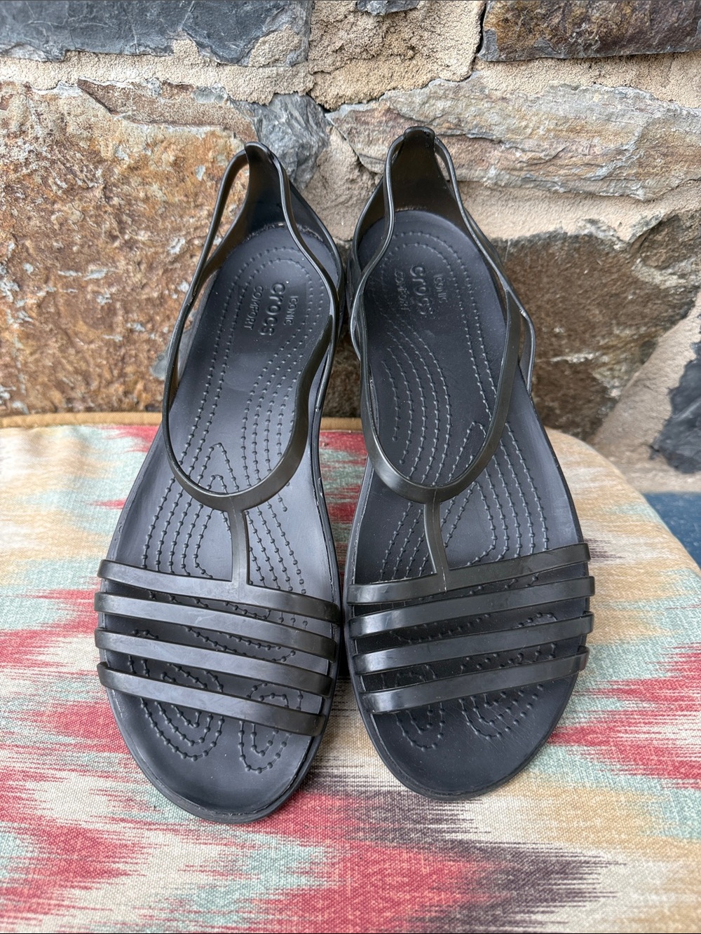 Crocs Iconic Comfort Black Strappy Flat Sandals Women’s Size 10